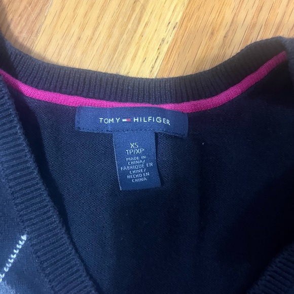 Tommy Hilfiger sweater vest - Picture 2 of 3